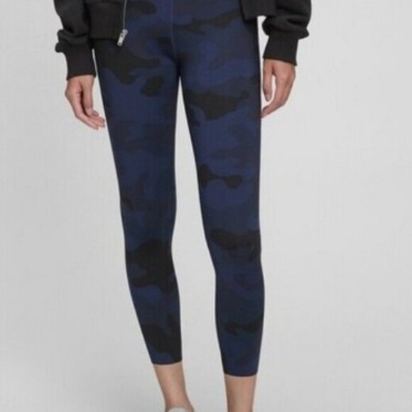GapFit Recycled Power Blue Camo Leggings Women's Size S - Picture 1 of 4